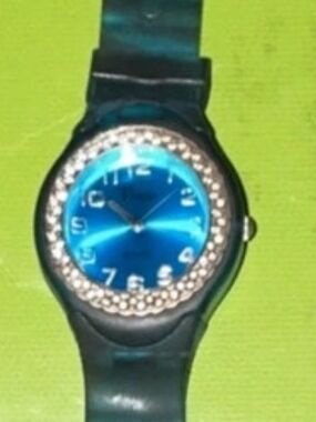 VINTAGE Swatch Blue VINNI QUARTZ Crystal-Trim Fashion WATCH